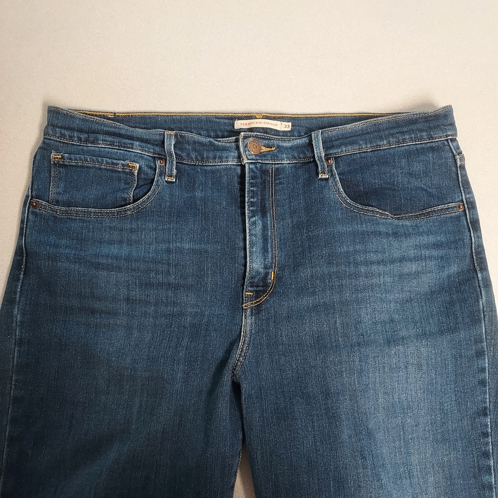 Womens Levi Jeans, 724 High Rise, Dark Wash, Straight, Size 33